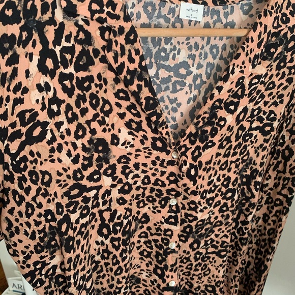 Aritzia Wilfred leopard print blouse - Picture 4 of 4